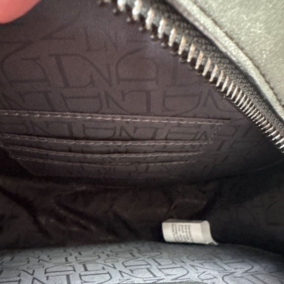 Hogwarts Express 5972 Purse - Picture 2 of 3